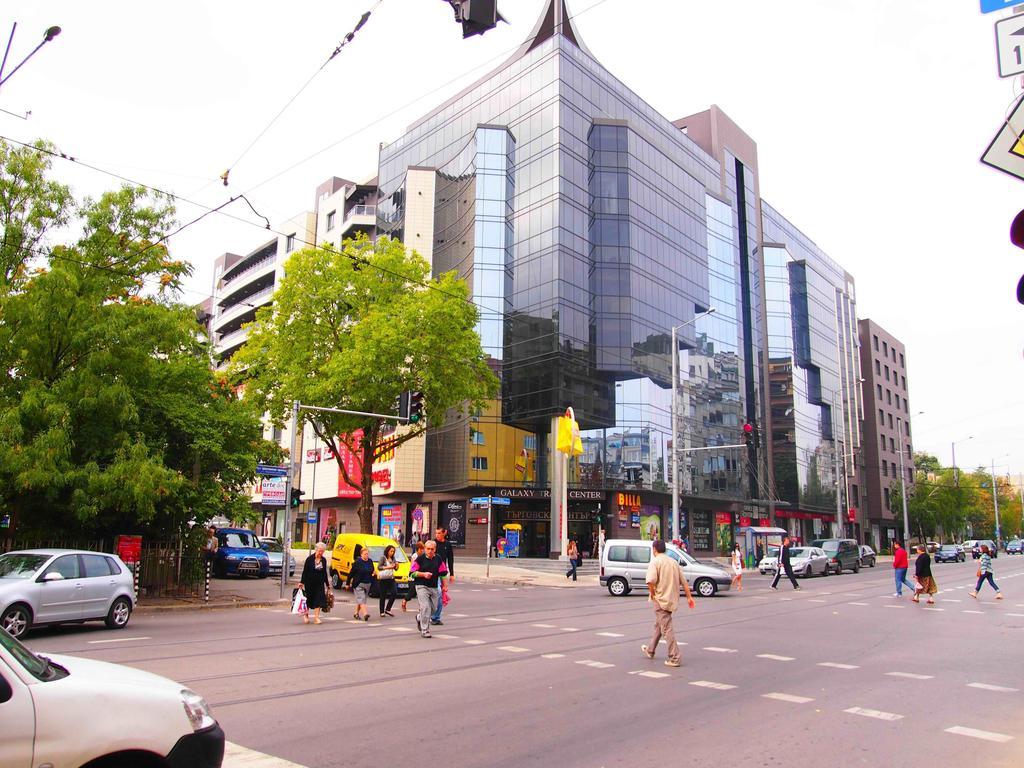 Stay Nexus Galaxy Center Sofia Bagian luar foto